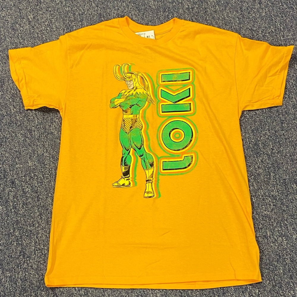 NWT Men's Marvel Loki Short Sleeve Graphic T-Shirt - Gold Medium